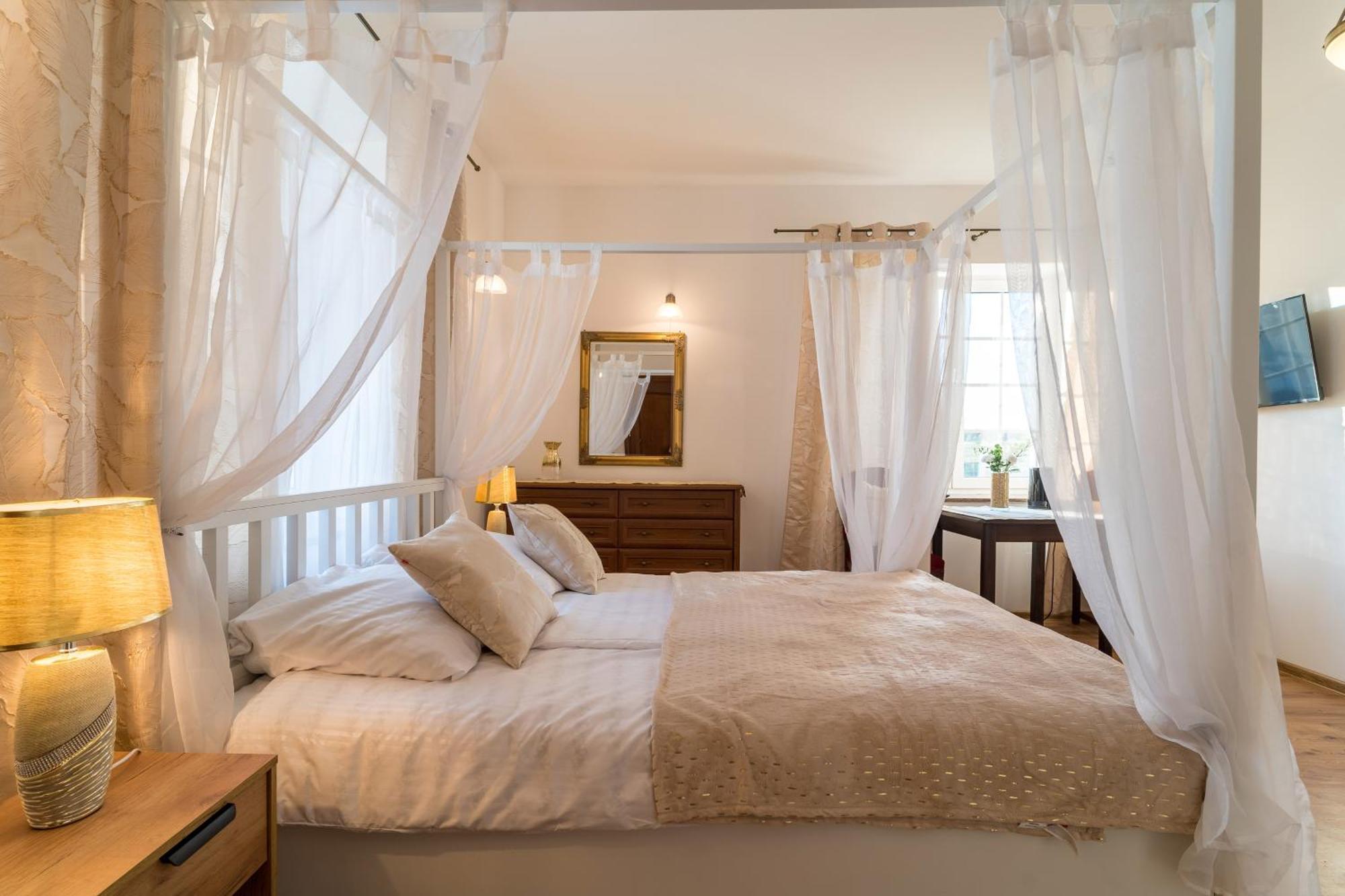 Pensjonat Well Clinic Medicine Estetic & Spa Gdansk Bagian luar foto