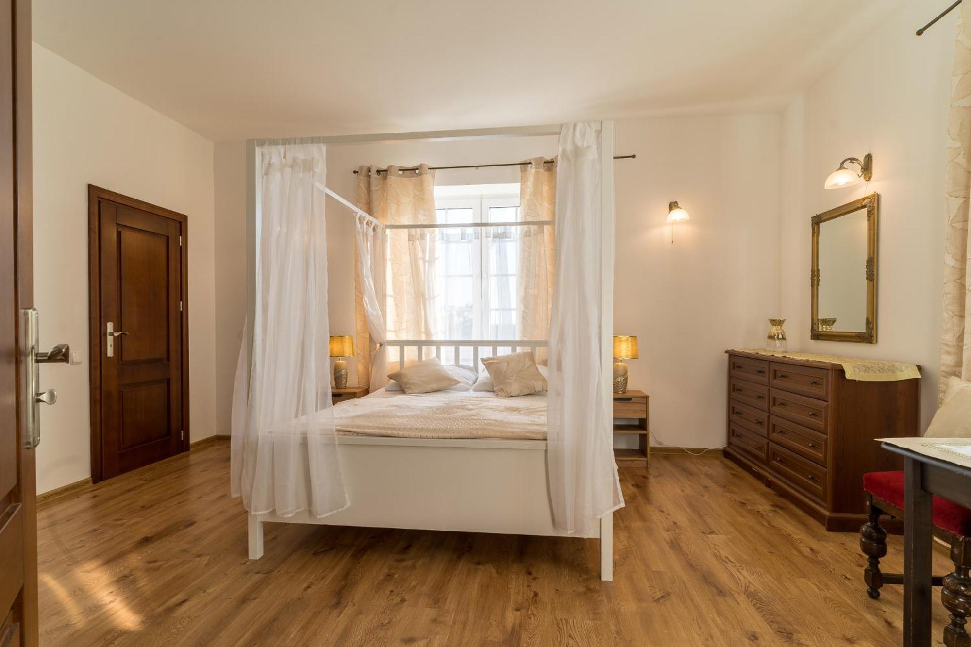 Pensjonat Well Clinic Medicine Estetic & Spa Gdansk Bagian luar foto