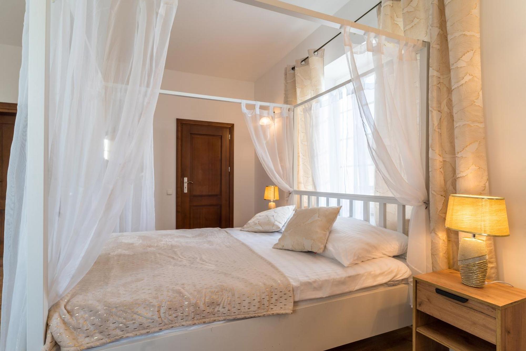 Pensjonat Well Clinic Medicine Estetic & Spa Gdansk Bagian luar foto